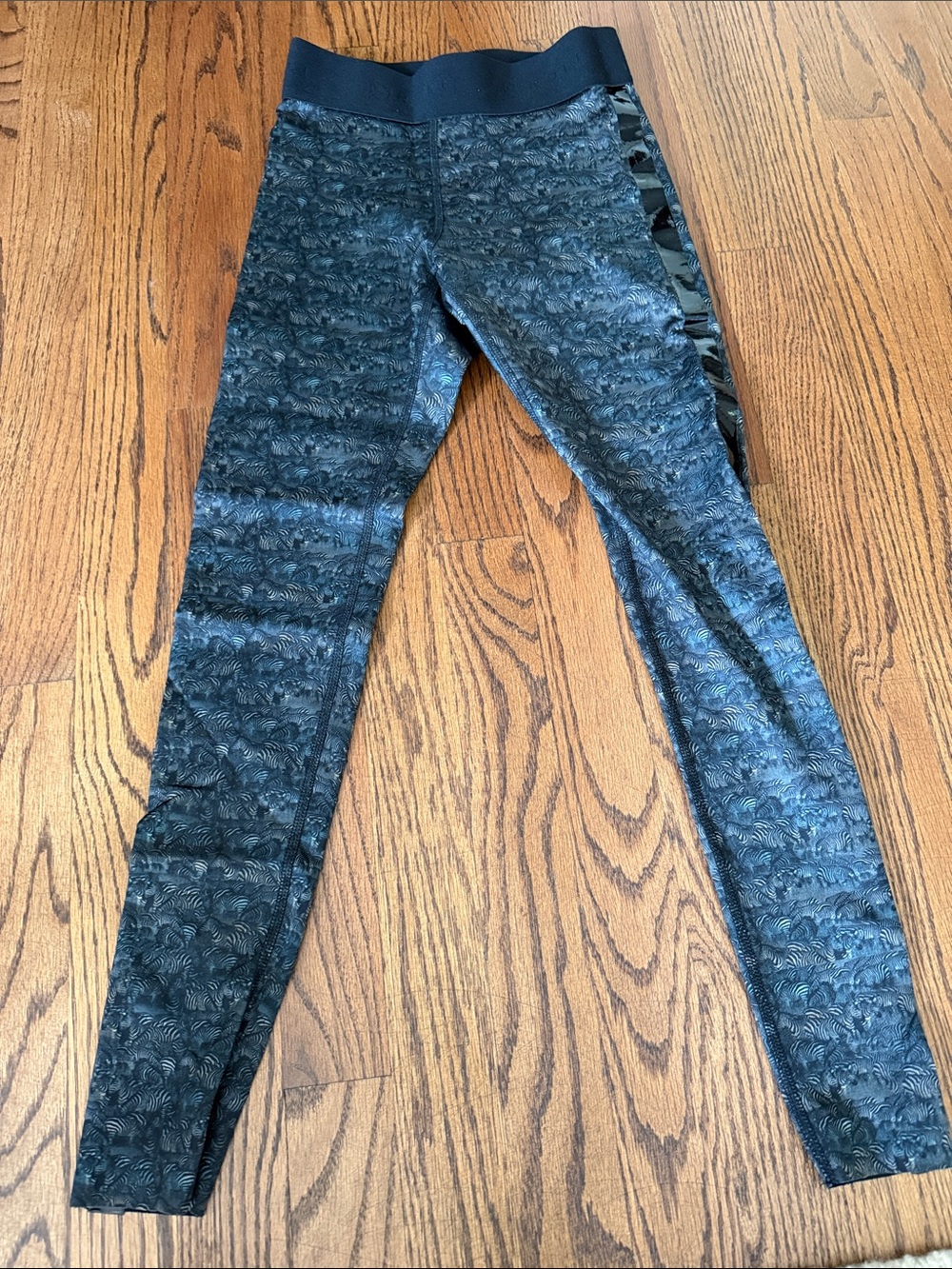 Like New NOLI Black Printed High-Waist Leggings- micro zebra print!  Really Cool